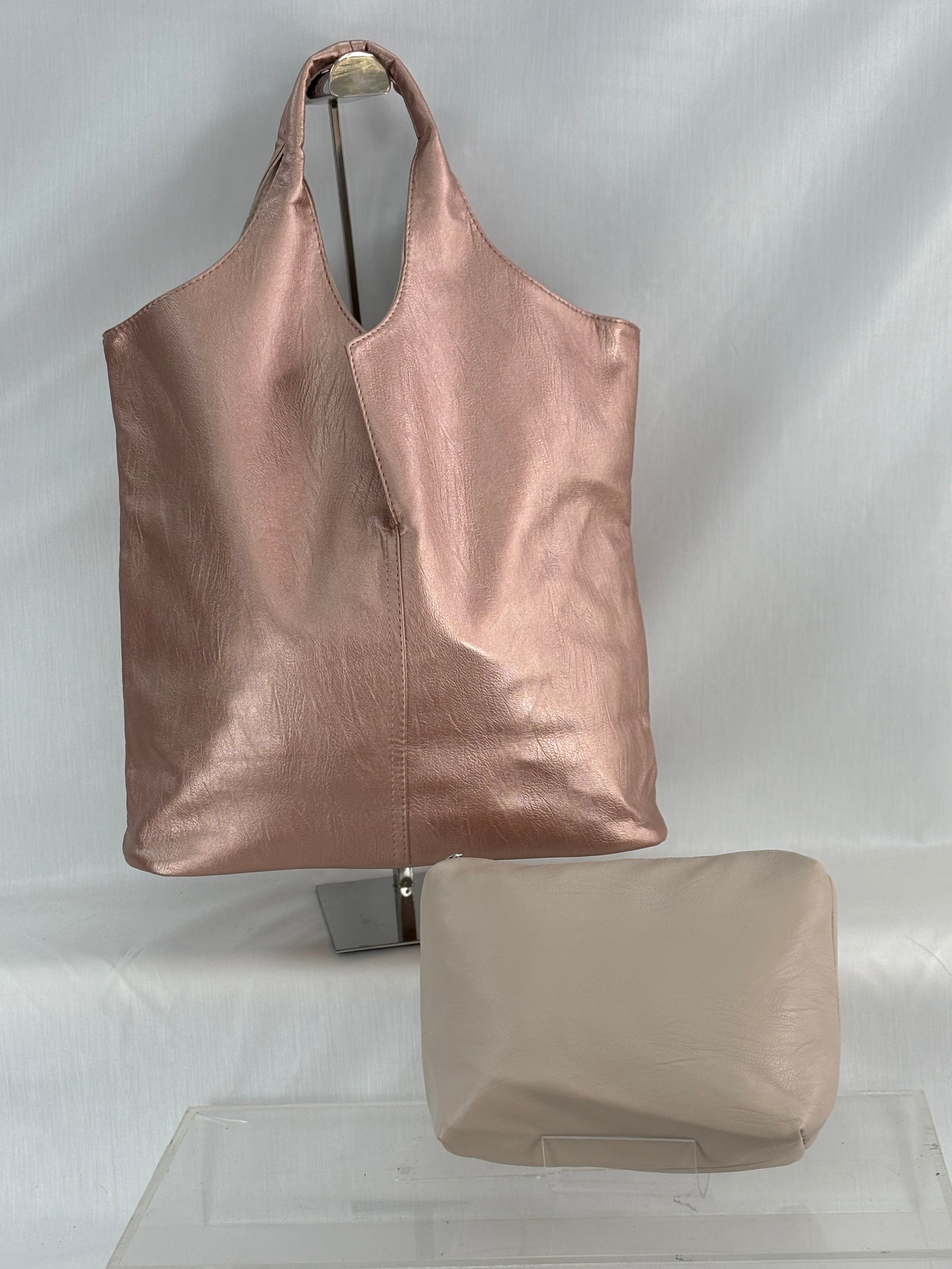 K4A - HBG105469 - Reversible Tote and Small inside Bag